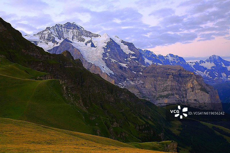 少女，Mönch, Lauterbrunnen和Grindelwald瑞士阿尔卑斯山图片素材