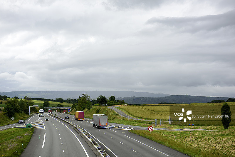 法国领土贝尔福省贝尔福附近的高速公路图片素材