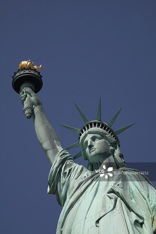 自由女神像——近距离看图片素材