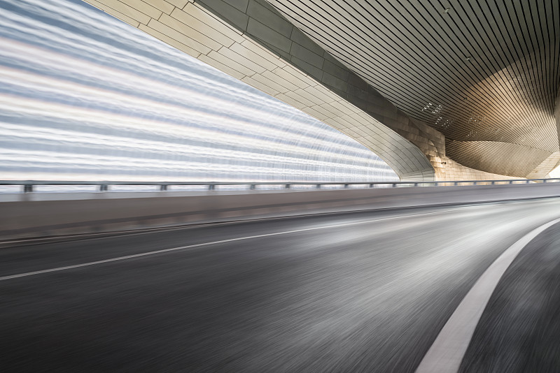 广州城市天际线隧道时光转场室内外场景转弯的公路图片素材