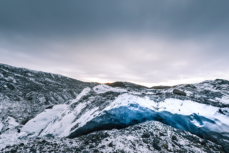 冰川上蓝色的冰块图片素材