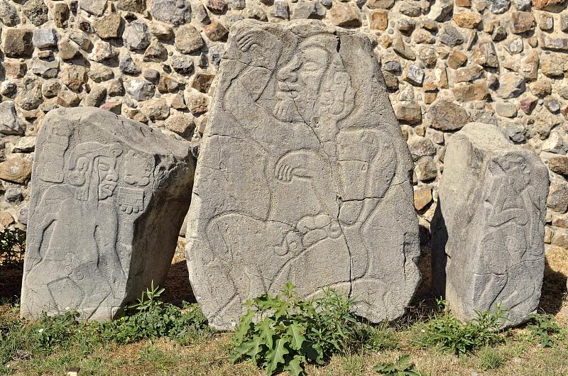 舞者的画廊，浮雕石头与象征性的浅浮雕，低浮雕，蒙特阿尔班在瓦哈卡，瓦哈卡，墨西哥，中美洲考古遗址图片下载