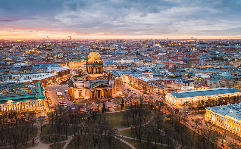 俄罗斯圣彼得堡圣伊萨基耶夫大教堂晨曦图片下载