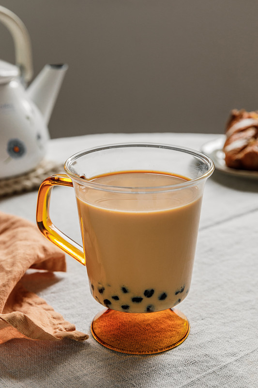 一杯美味热饮珍珠奶茶图片素材