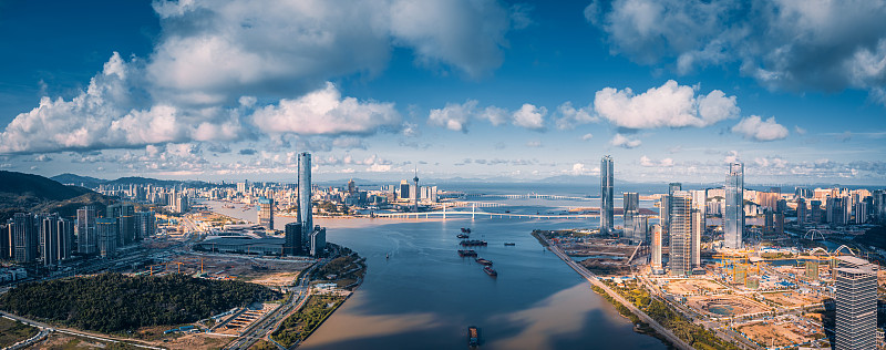 广东珠海横琴金融岛自贸区与澳门城市风光图片下载