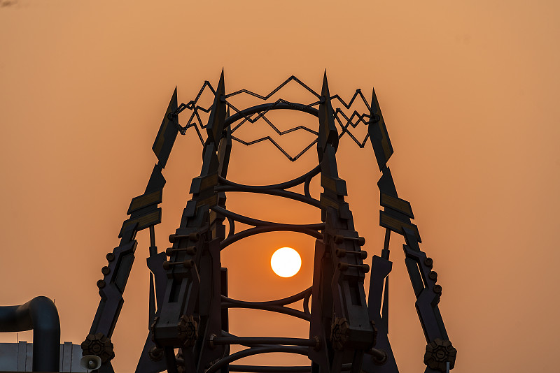 北京环球度假区变形金刚基地夕阳图片下载