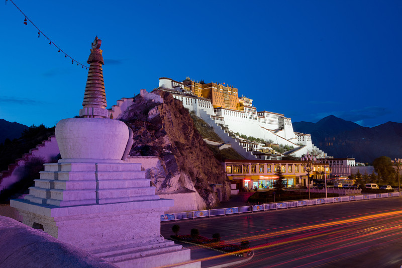 西藏布达拉宫夜景图片下载