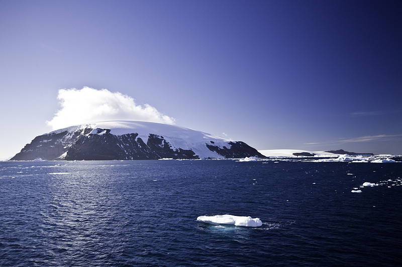 南极洲山脉和冰川图片下载