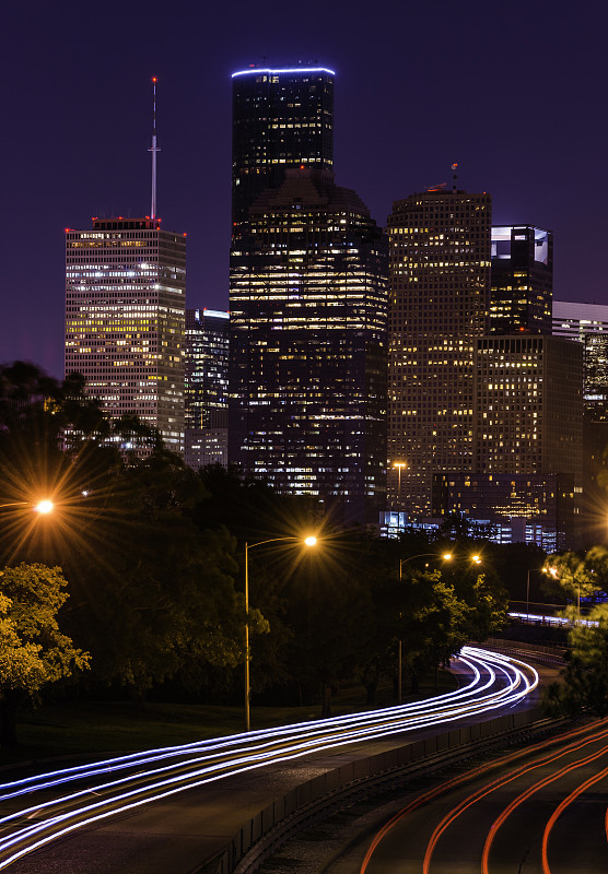 休斯顿城市夜景与交通图片下载