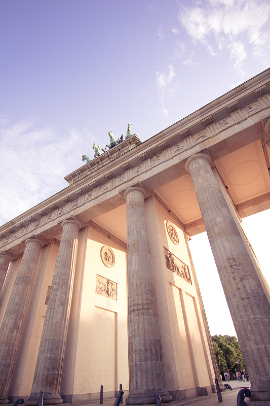 德国，柏林，柏林-米特，勃兰登堡门，四分之一图片素材