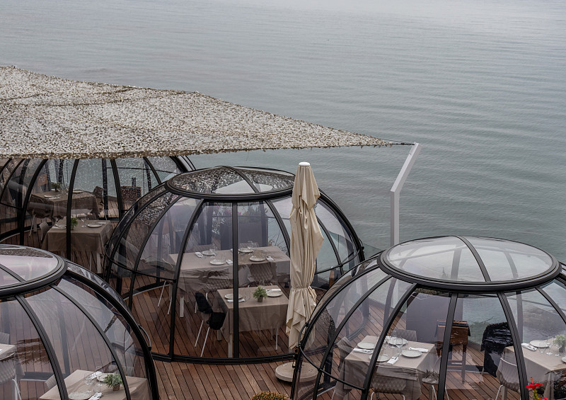 玻璃圆顶豪华餐厅马拉加图片素材