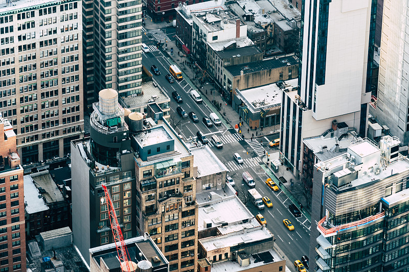 曼哈顿/纽约斑马线和交通鸟瞰图图片素材