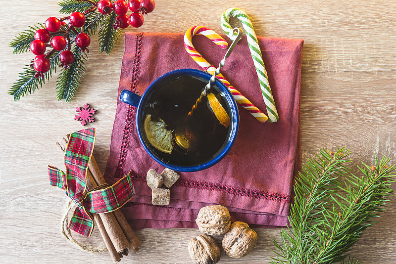 圣诞和冬季假期的茶时间概念;图片下载