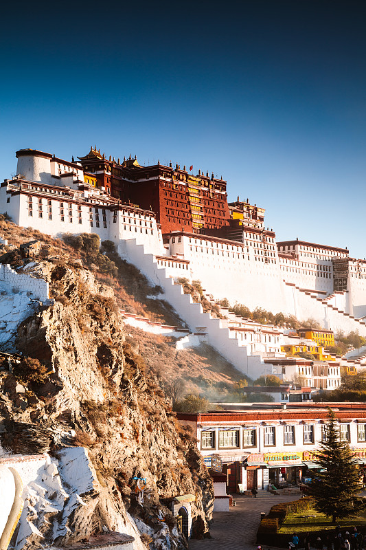 著名的布达拉宫，拉萨，中国西藏图片下载