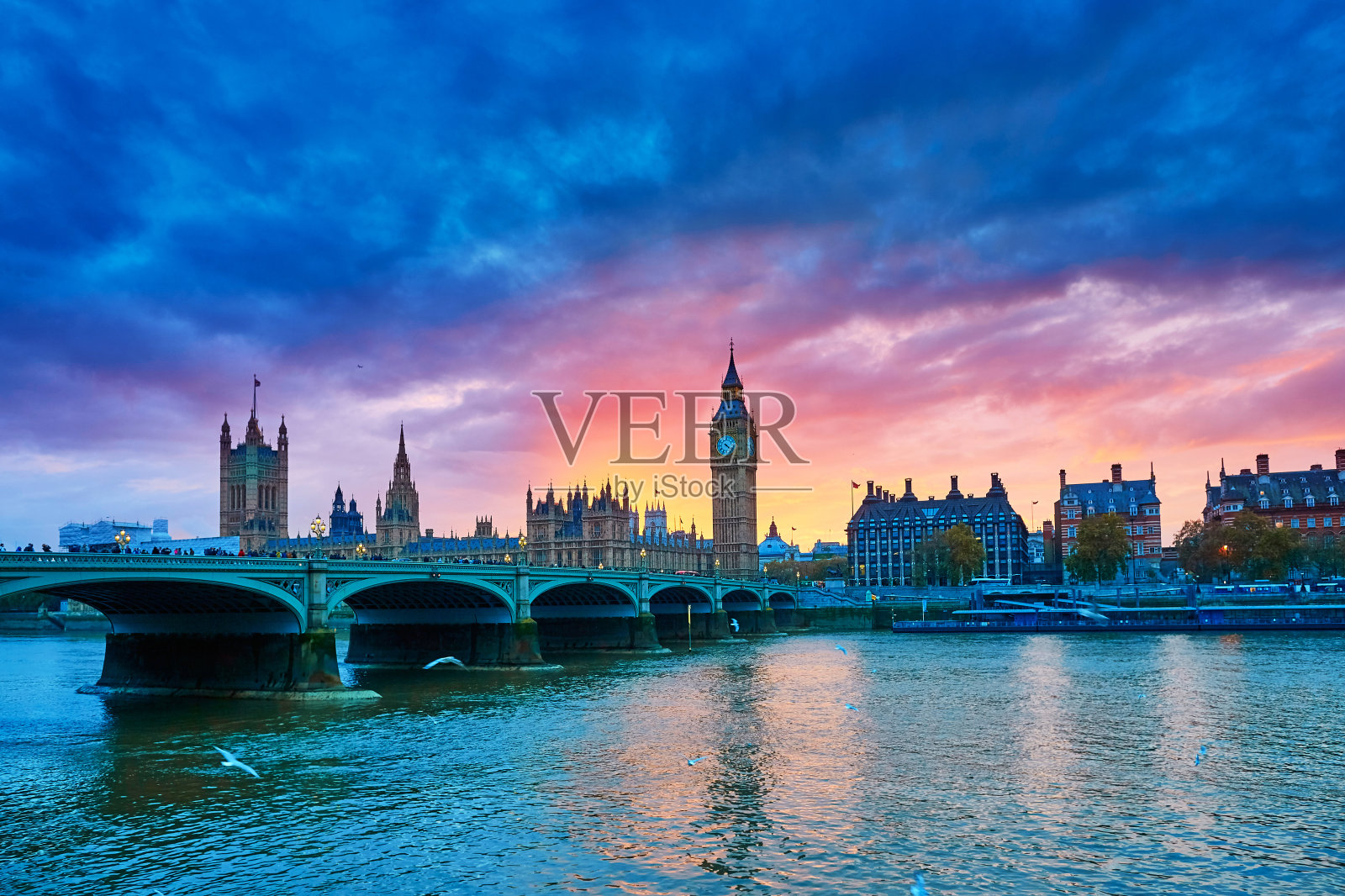 大本钟和威斯敏斯特桥的城市景观照片摄影图片
