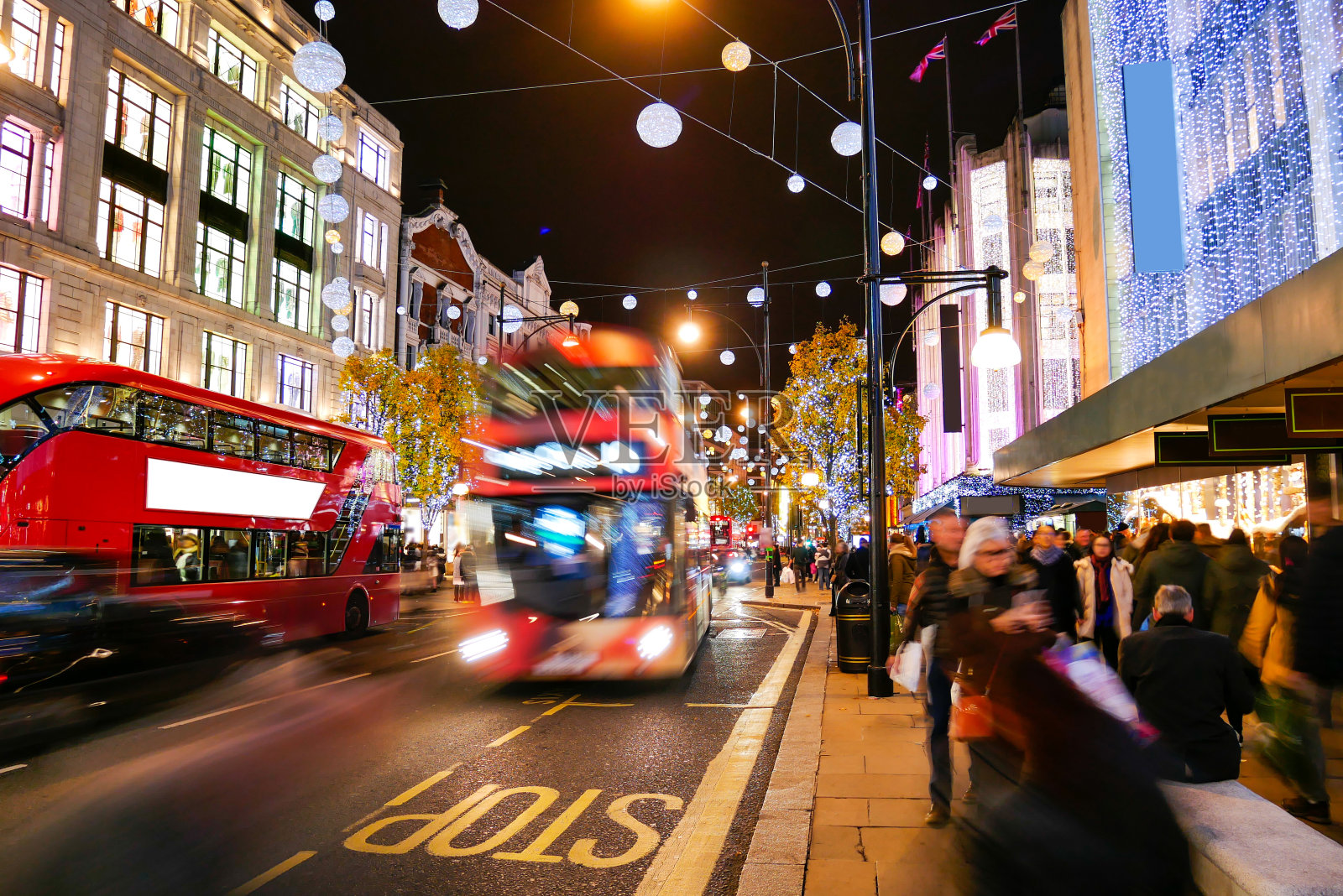 圣诞节在伦敦牛津街购物照片摄影图片