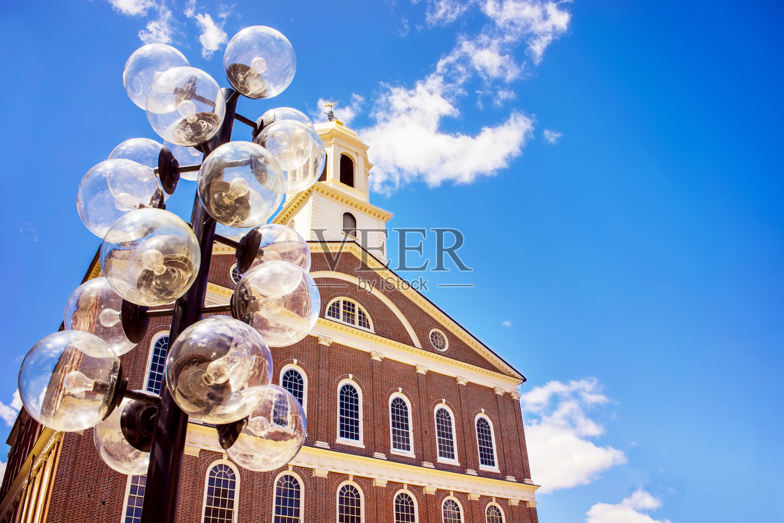美国波士顿市中心政府中心的法尼尔大厅照片摄影图片