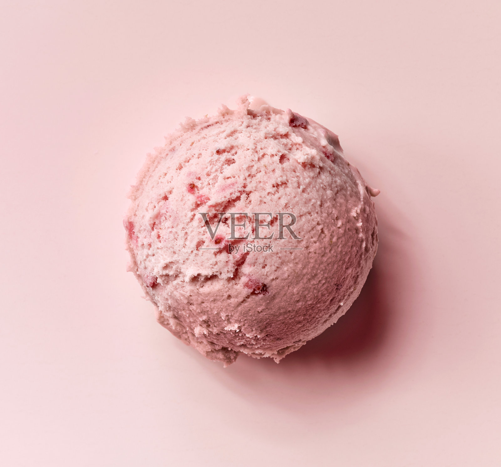 粉色冰淇淋球照片摄影图片