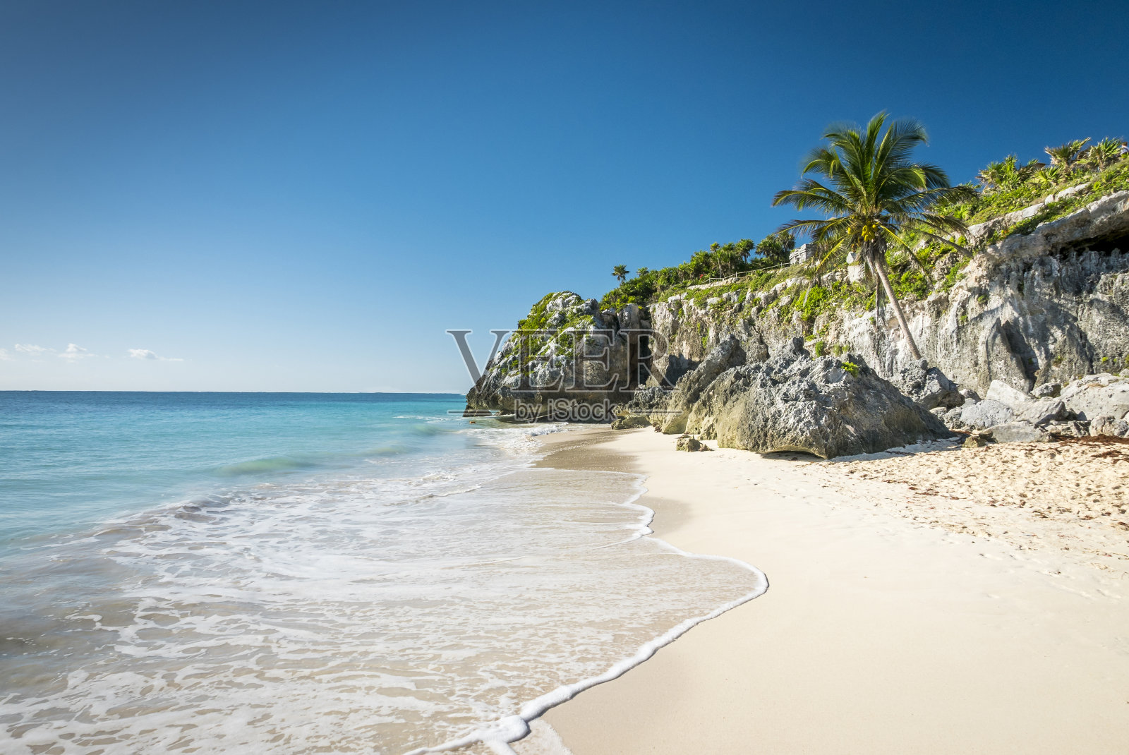 墨西哥尤卡坦的白色热带海滩照片摄影图片