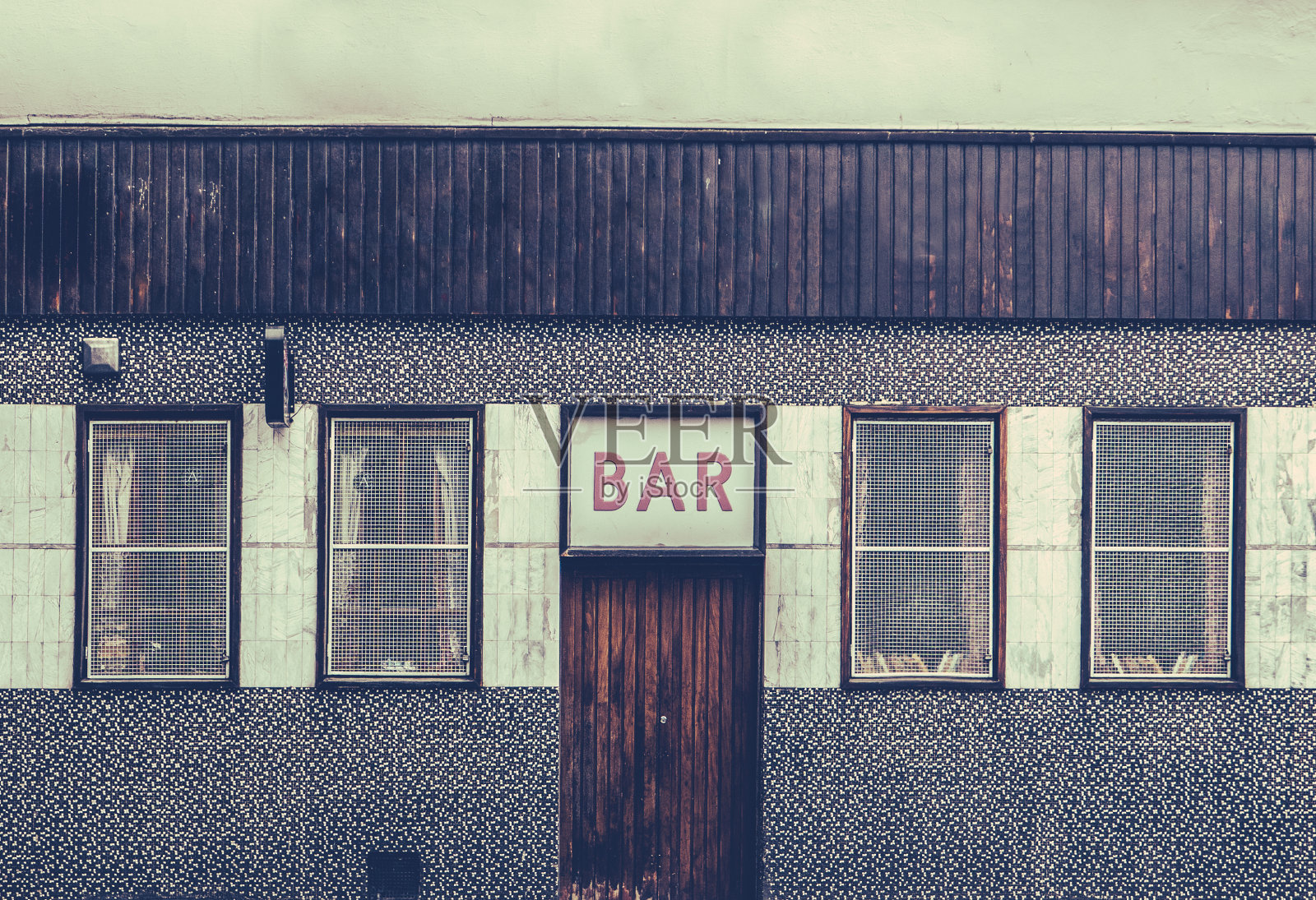 复古垃圾城市酒吧照片摄影图片