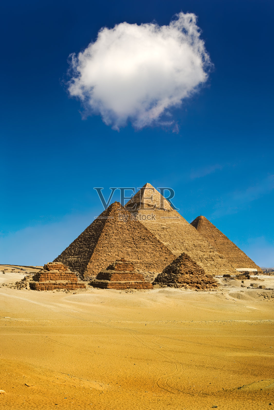 吉萨金字塔照片摄影图片