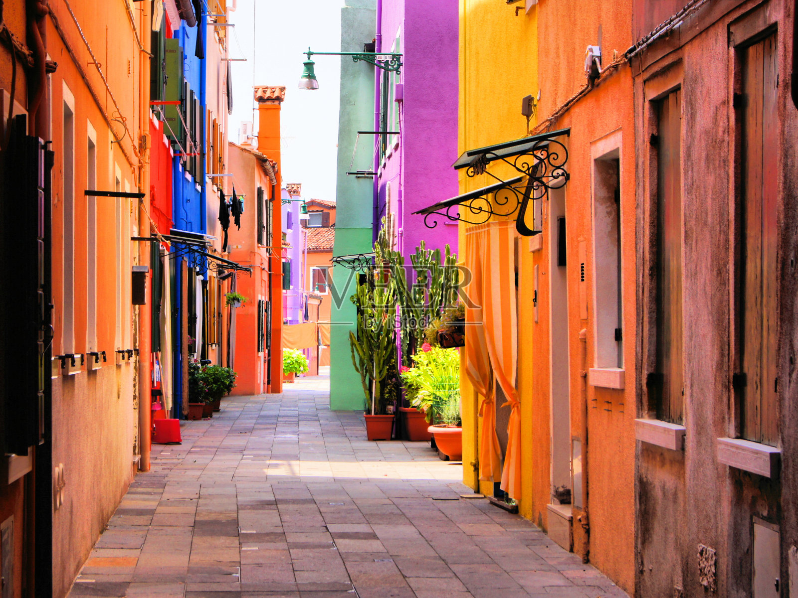 意大利充满活力的彩色街道照片摄影图片