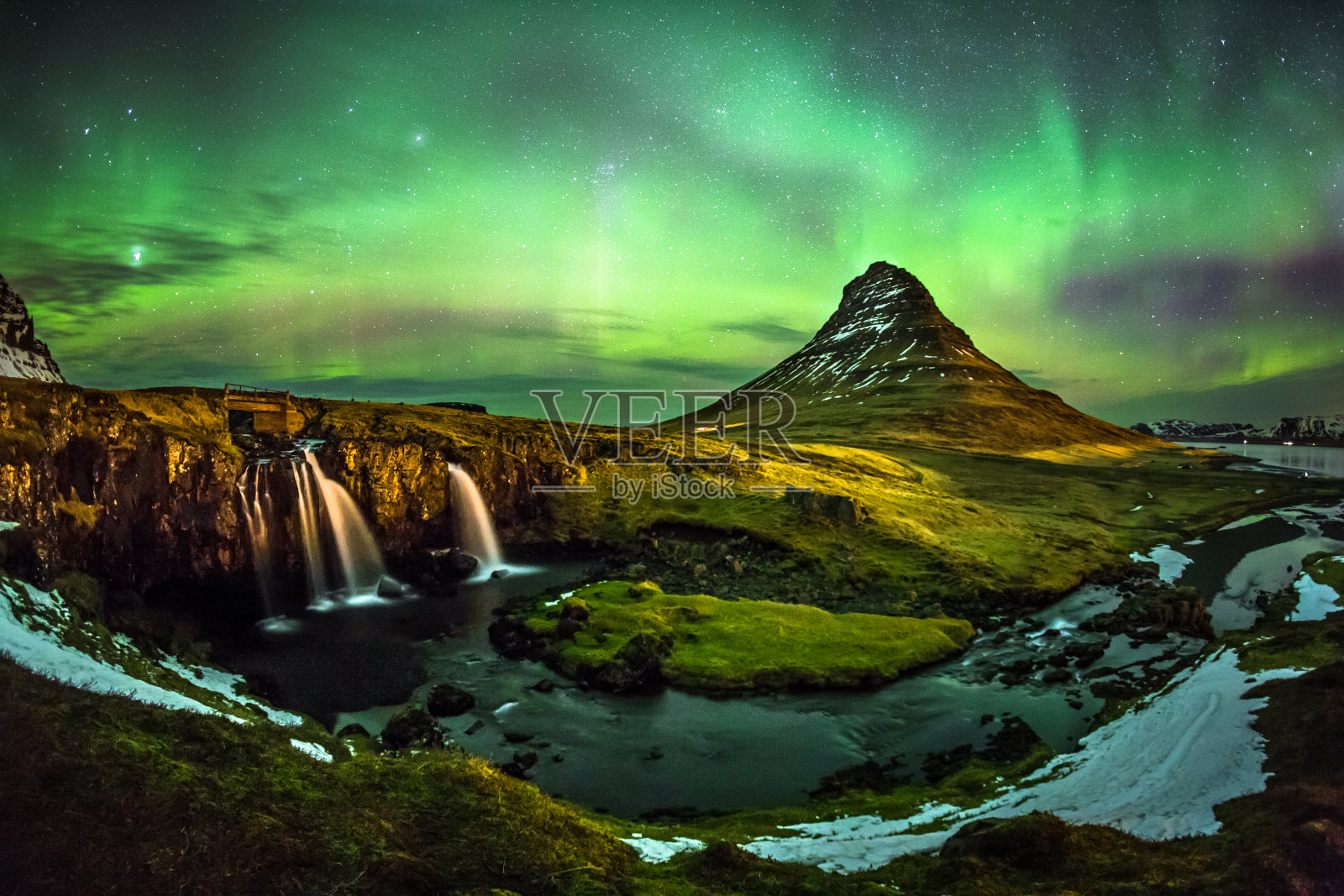 冰岛kirkjumount的北极光照片摄影图片
