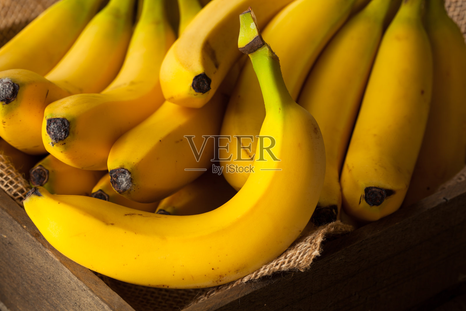 生的有机香蕉串照片摄影图片