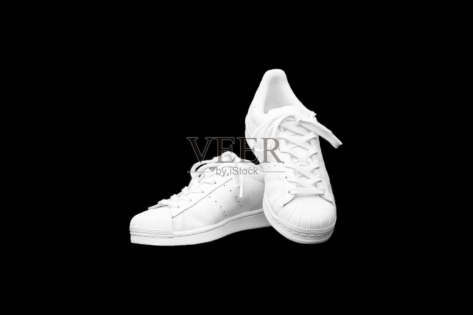 白色的运动鞋照片摄影图片