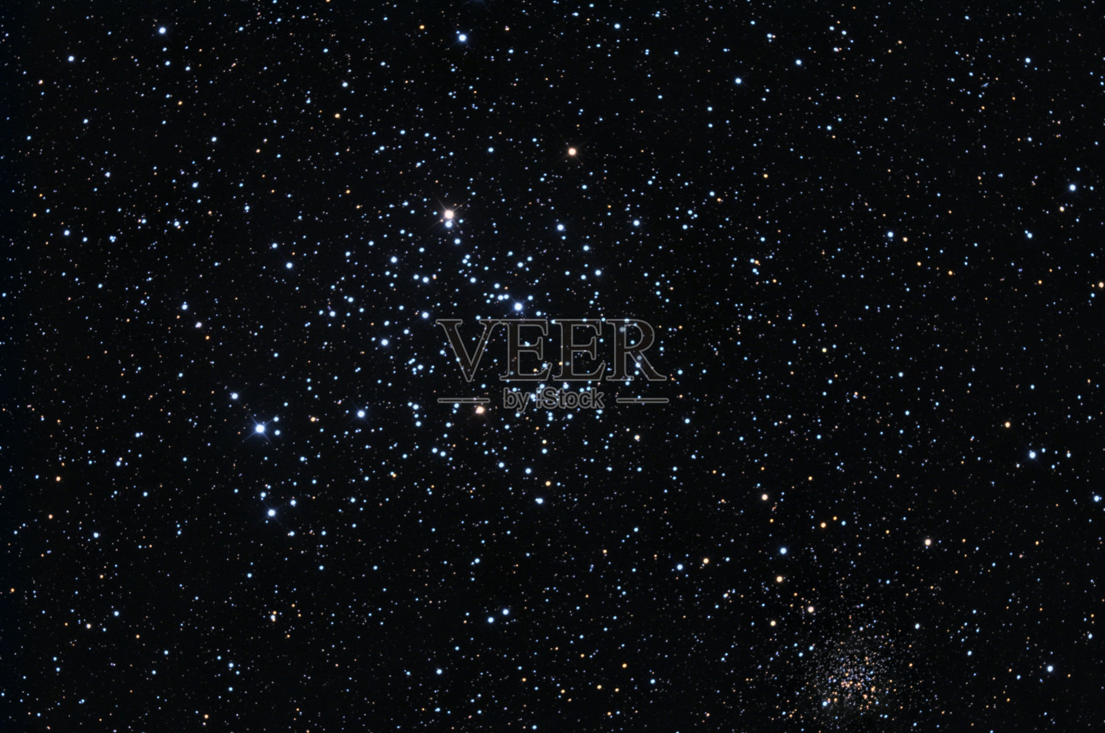 色彩斑斓的星团照片摄影图片