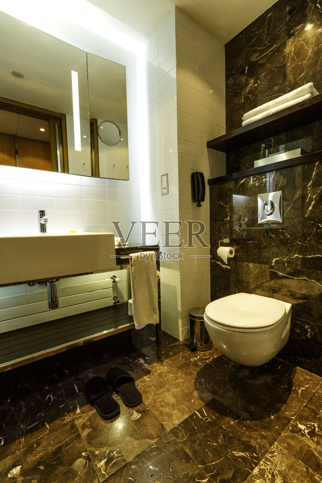 豪华酒店的现代浴室照片摄影图片