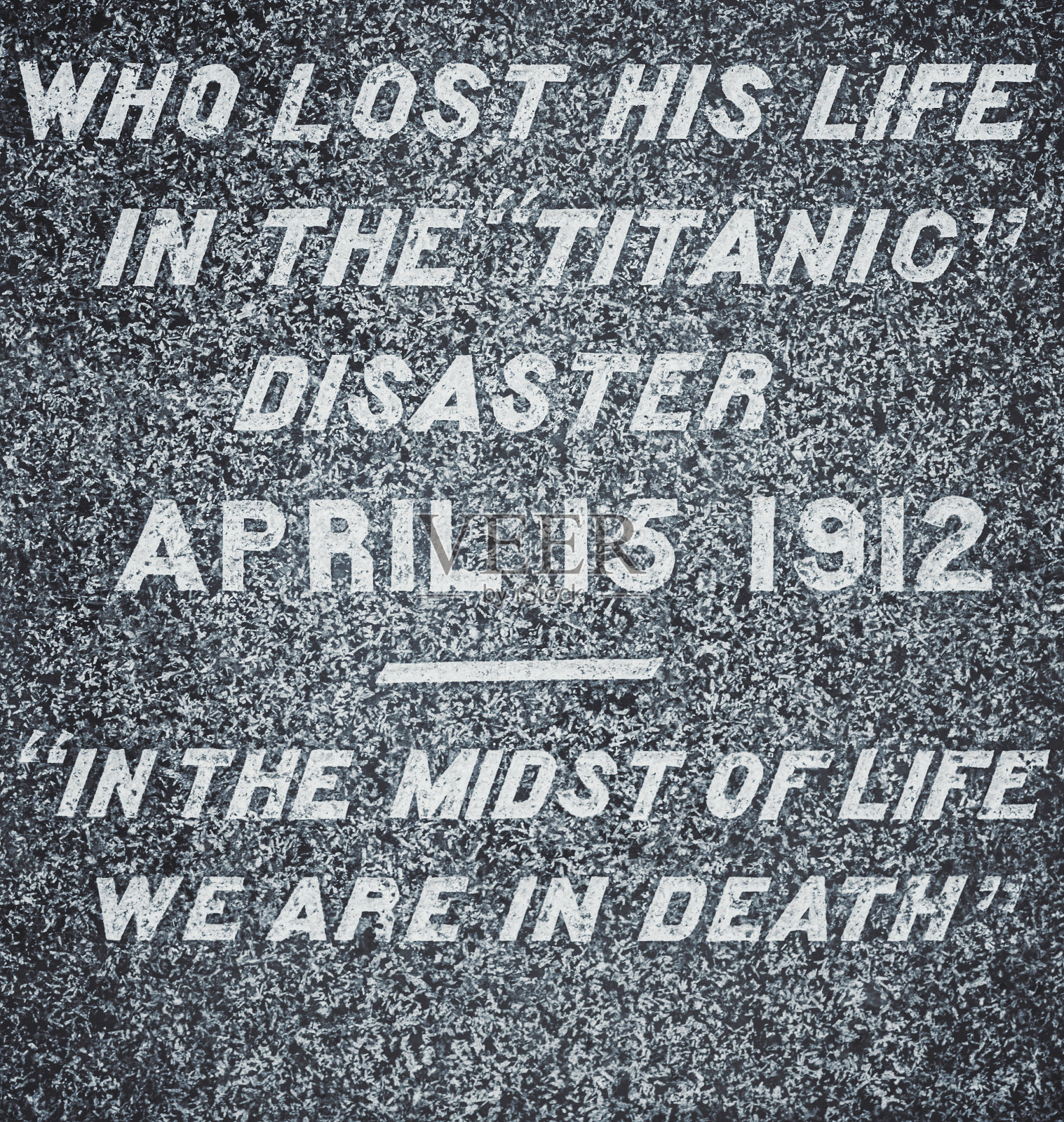 泰坦尼克的墓碑上照片摄影图片