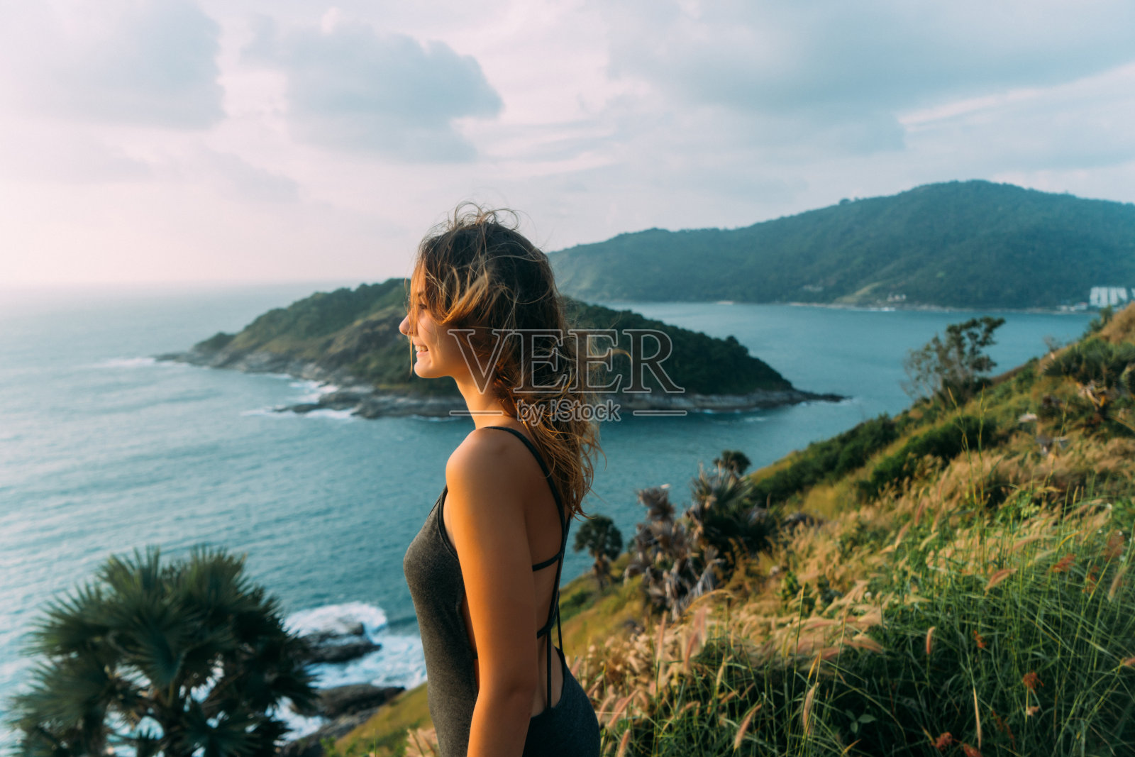 站在泰国岬上的女人照片摄影图片