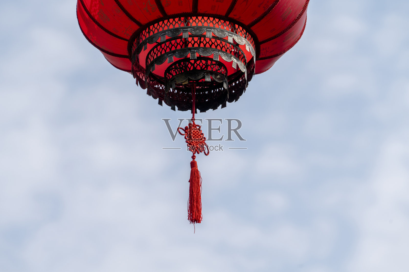 中国的红灯笼挂在天空照片摄影图片