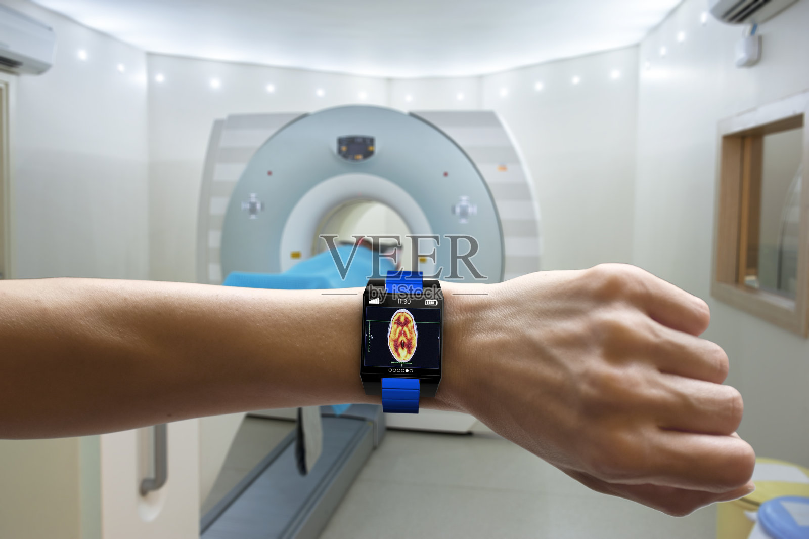 智能手表应用医疗扫描照片摄影图片