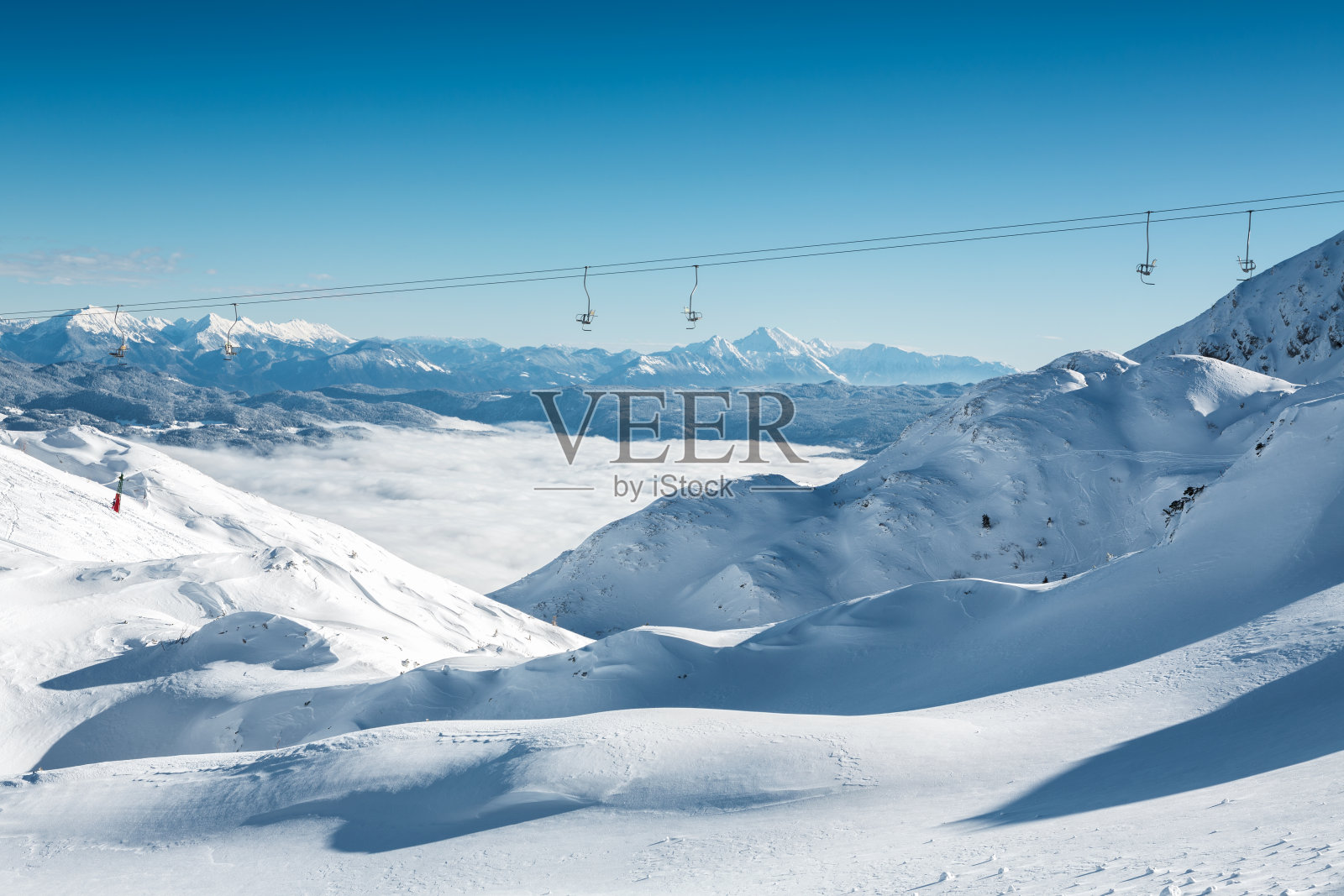 山上的滑雪道照片摄影图片