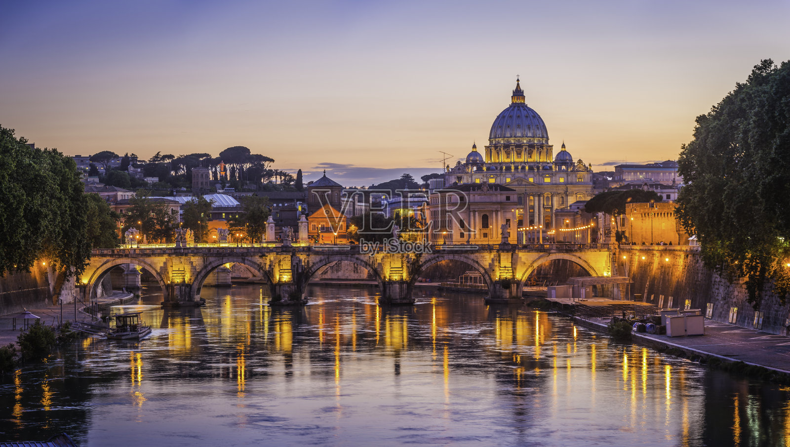 意大利梵蒂冈台伯和圣彼得大教堂的罗马日落照片摄影图片
