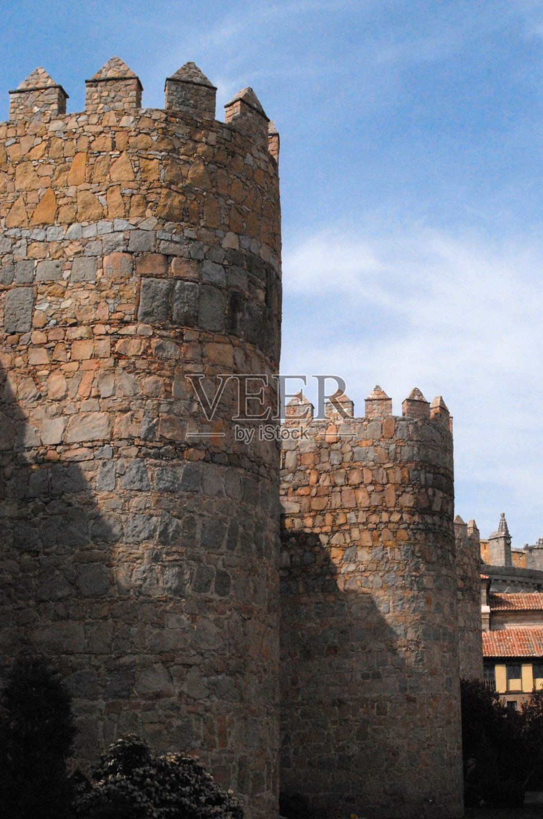Ávila，卡斯蒂利亚，西班牙:中世纪的城墙照片摄影图片