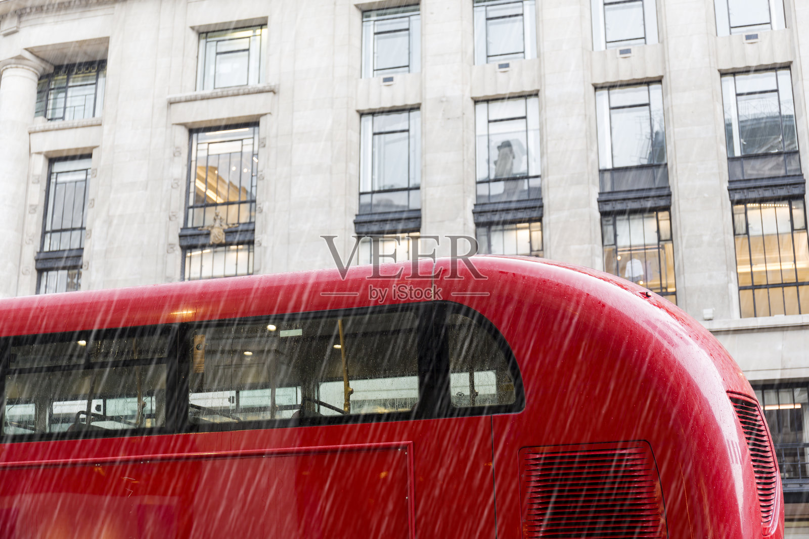 下雨的伦敦摄政街照片摄影图片