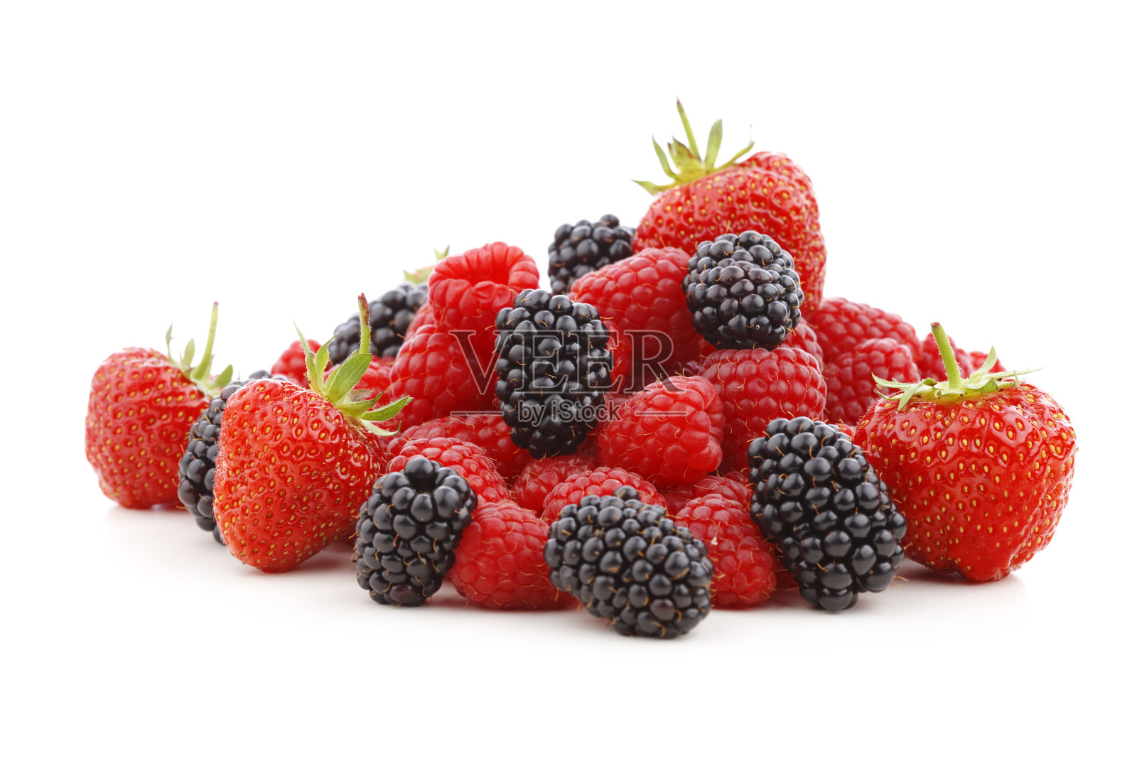 混合浆果-草莓，黑莓和覆盆子照片摄影图片