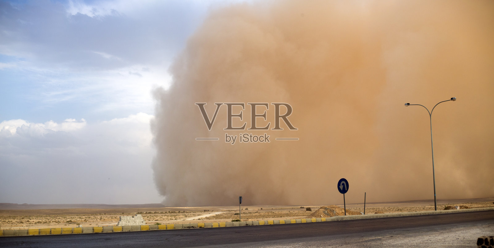沙尘暴在约旦照片摄影图片