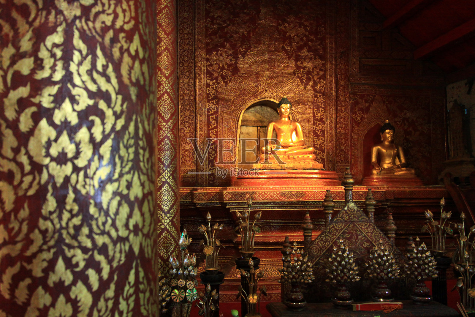 泰国清迈美丽的寺庙和佛祖照片摄影图片