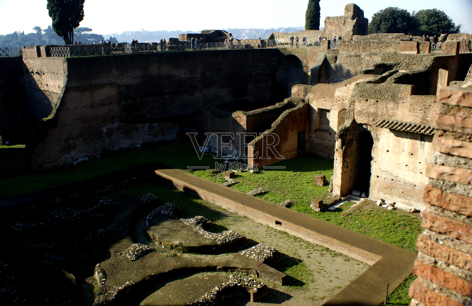 罗马废墟，从上面看照片摄影图片