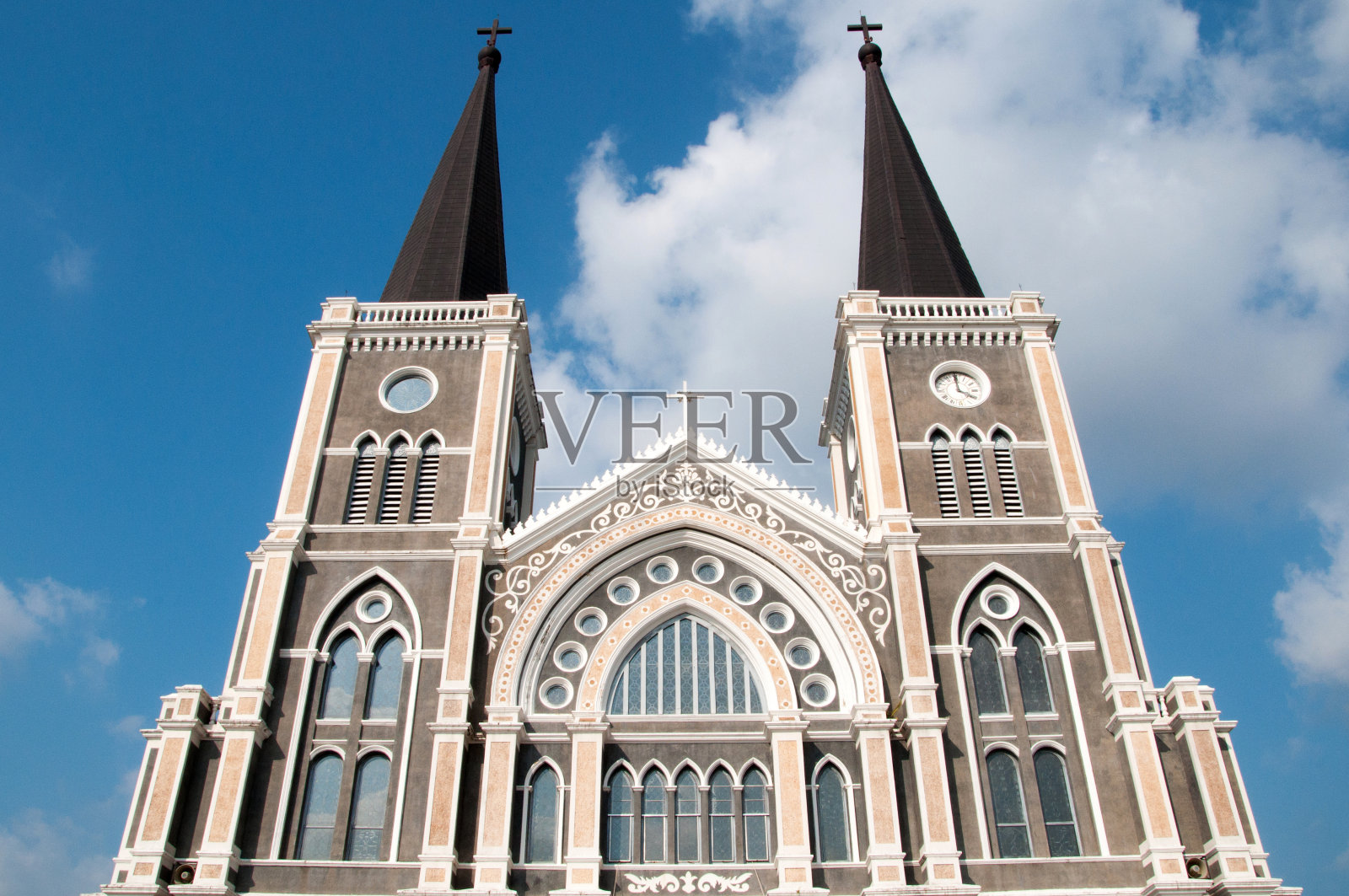 Maephra Patisonti Niramon 教堂，泰国尖竹汶照片摄影图片