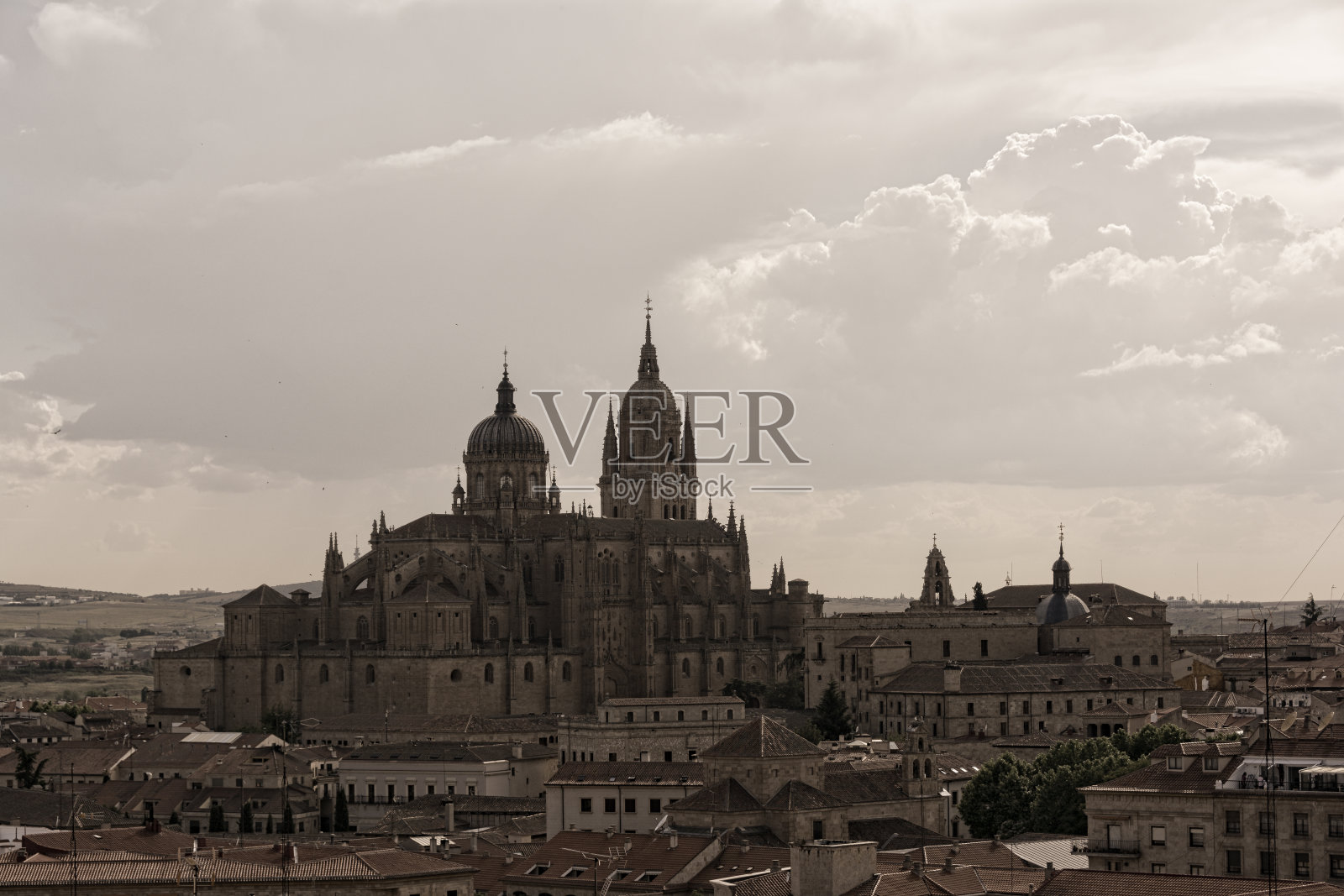 新大教堂，西班牙萨拉曼卡两座大教堂之一照片摄影图片