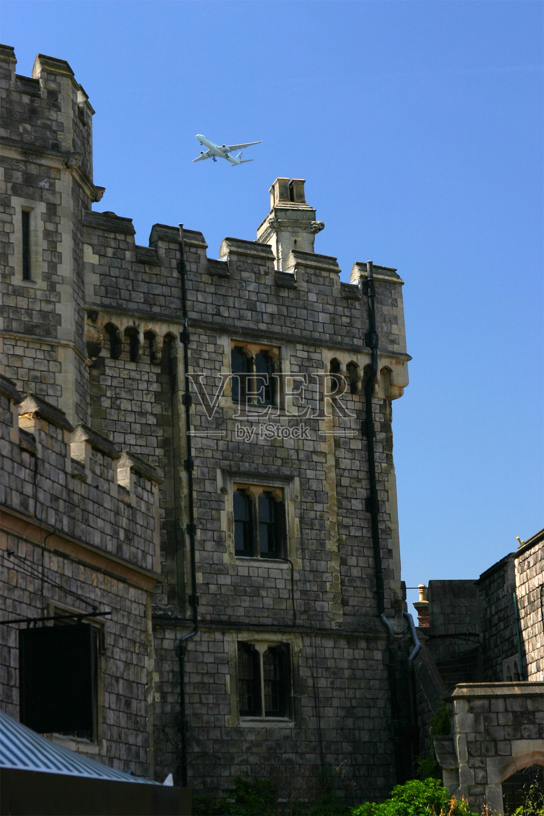 飞机和城堡照片摄影图片