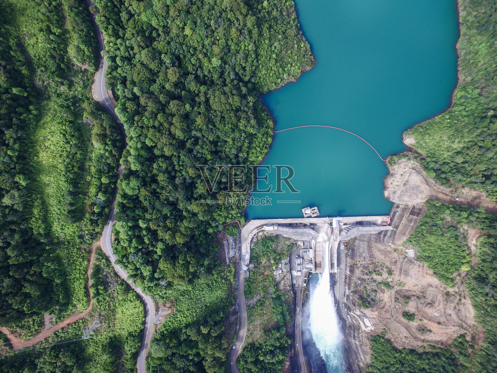 印度尼西亚南苏拉威西的水力发电厂照片摄影图片
