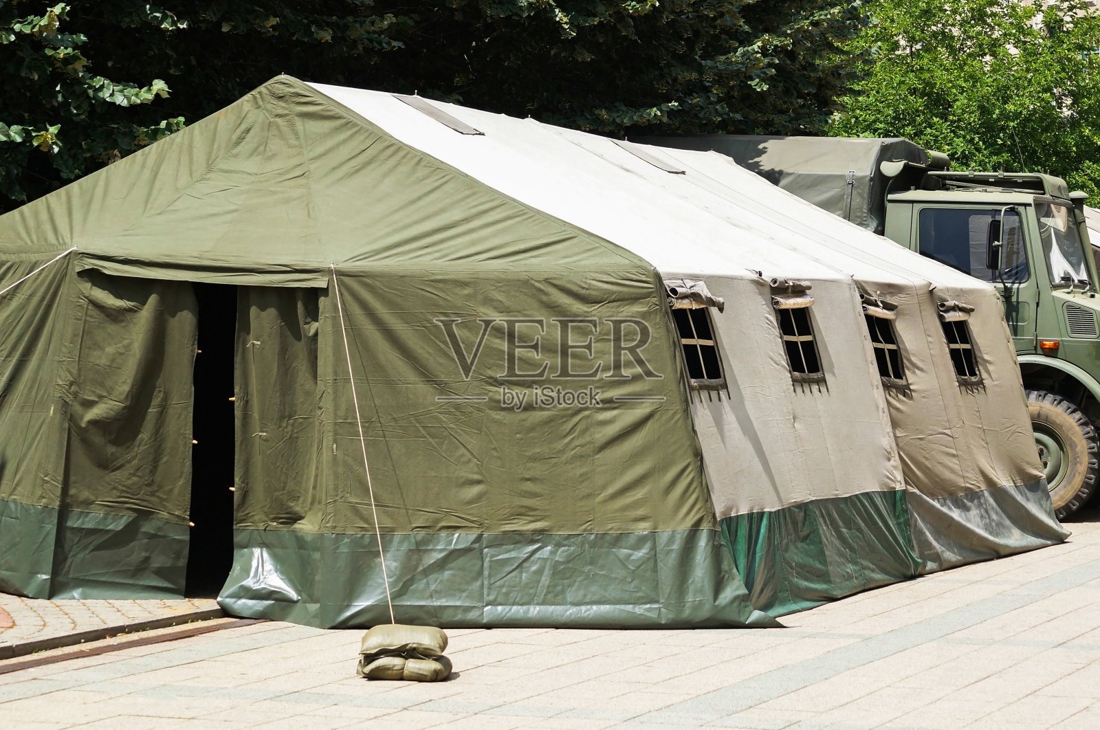 军用帐篷照片摄影图片