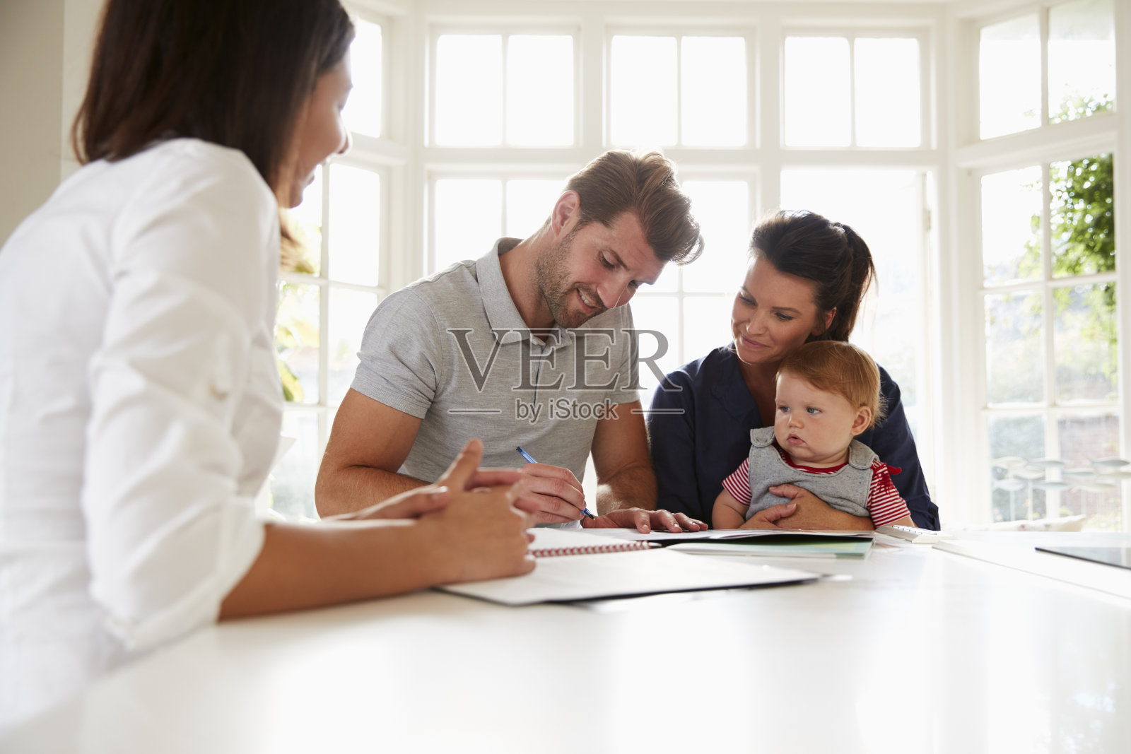 家庭与婴儿会议财务顾问在家照片摄影图片