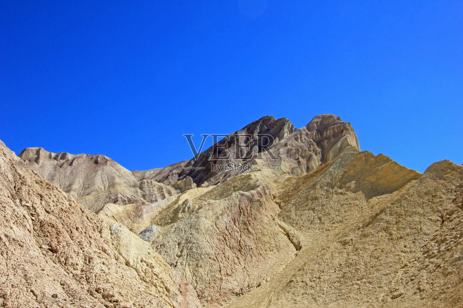 美国死亡谷国家公园扎布里斯基角的沙土和粘土沙丘照片摄影图片
